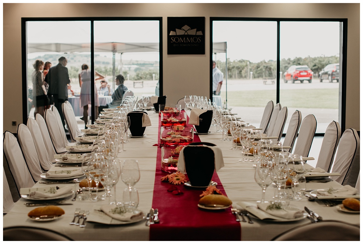 boda-bodega-sommos-barbastro-huesca-muerdelaespina-fotografo-reportaje-boda