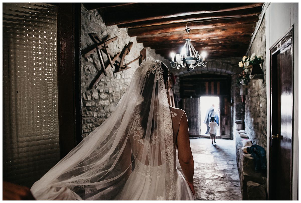 boda-ainsa-huesca-pirineo-fotografía-reportaje-bodas-muerdelaespina