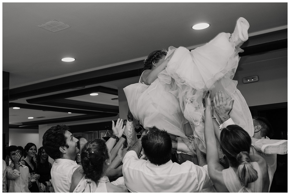 boda-catedral-jaca-huesca-muerdelaespina-fotografo-reportaje-boda-pirineo-hotel-oroel