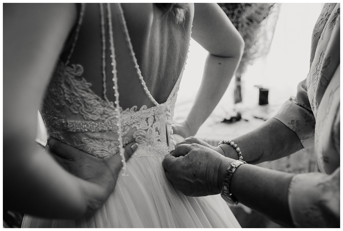 boda-catedral-jaca-huesca-muerdelaespina-fotografo-reportaje-boda-pirineo-hotel-oroel