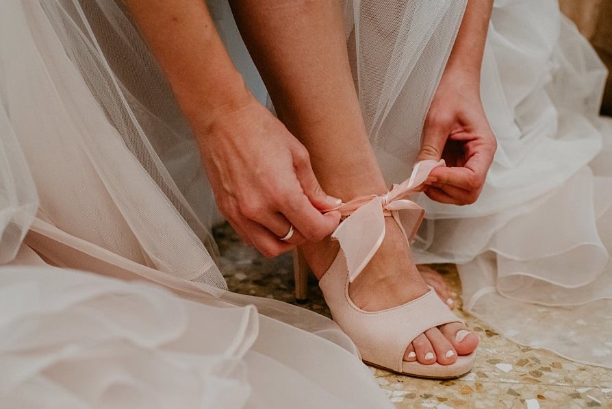 boda-catedral-jaca-huesca-muerdelaespina-fotografo-reportaje-boda-pirineo-hotel-oroel