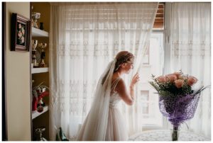 boda-catedral-jaca-huesca-muerdelaespina-fotografo-reportaje-boda-pirineo-hotel-oroel