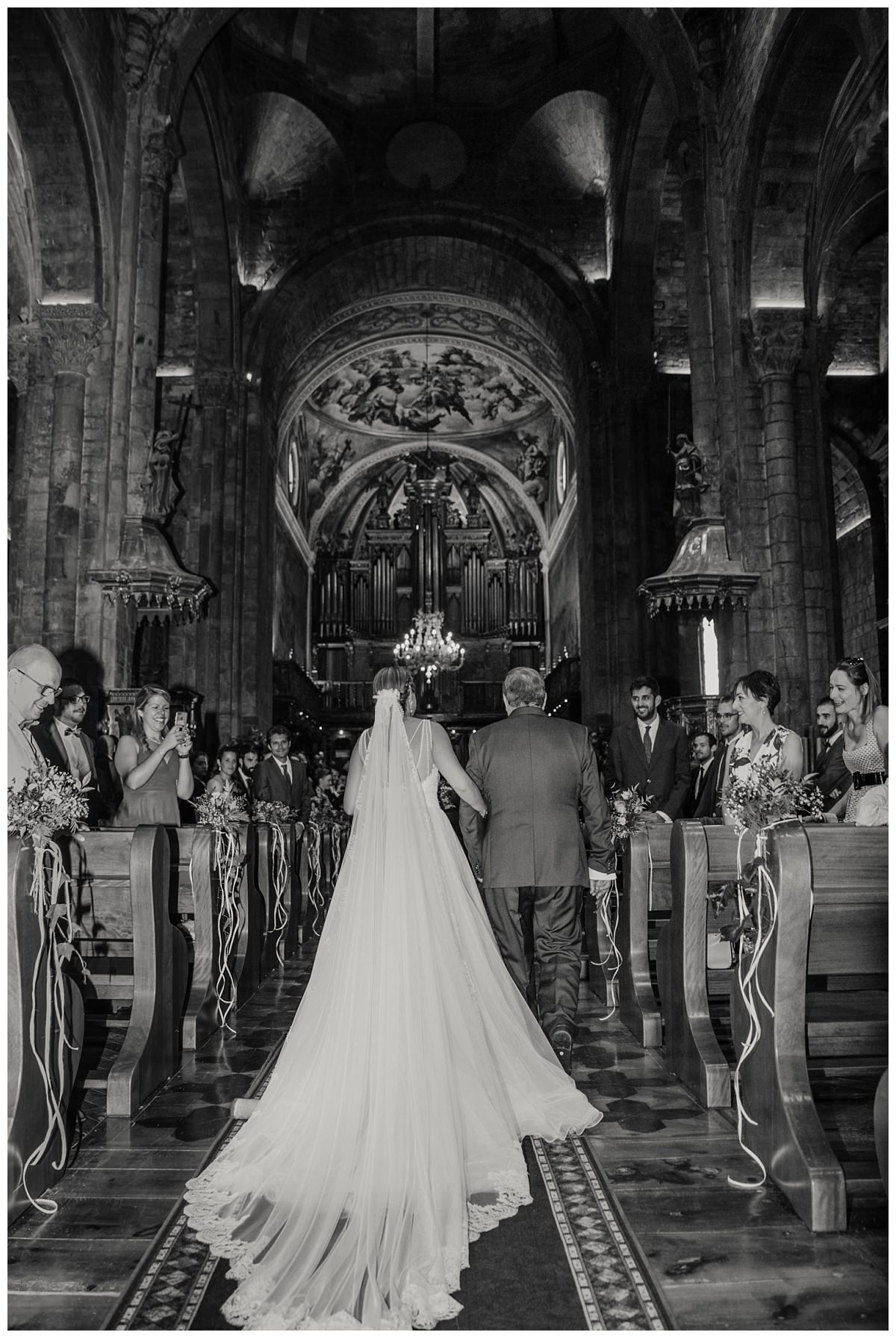 boda-catedral-jaca-huesca-muerdelaespina-fotografo-reportaje-boda-pirineo-hotel-oroel