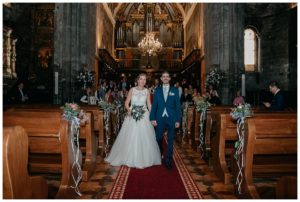 boda-catedral-jaca-huesca-muerdelaespina-fotografo-reportaje-boda-pirineo-hotel-oroel