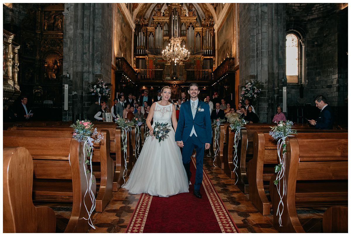 boda-catedral-jaca-huesca-muerdelaespina-fotografo-reportaje-boda-pirineo-hotel-oroel