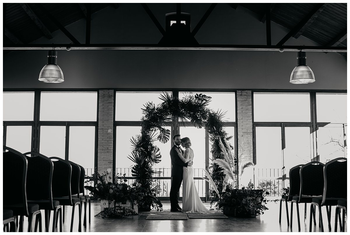 boda-editorial-huesca-castillo-de-san-luis-finca-aire-libre-pirineo-fotografía-reportaje-bodas-muerdelaespina