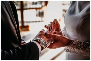 boda-editorial-huesca-castillo-de-san-luis-finca-aire-libre-pirineo-fotografía-reportaje-bodas-muerdelaespina